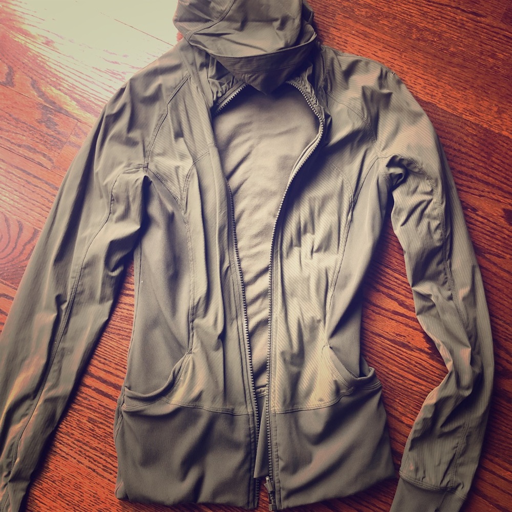 Lulu Lemon olive color lightweight jacket